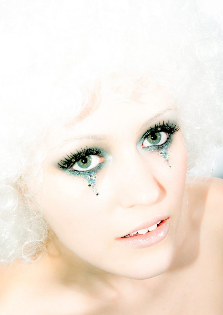 Maquillage Artistique ange smoky eyes vert metalic glitters mamzellemakeup