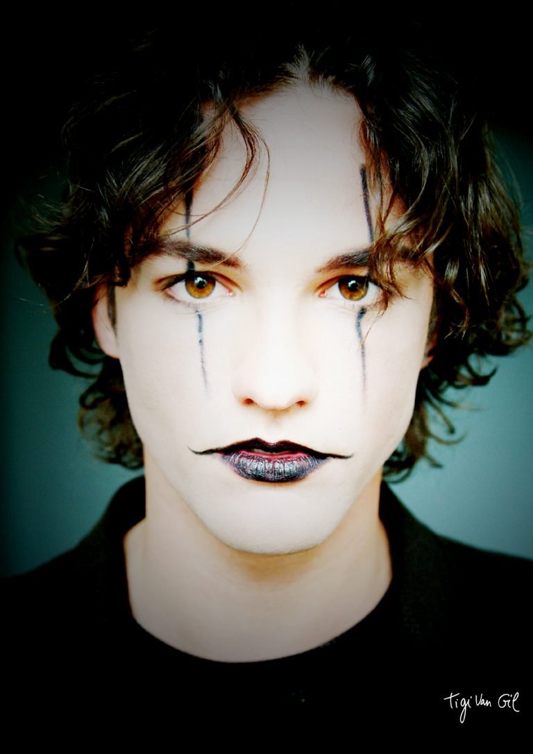 Shooting photo the crow le film homme maquillage naturel mamzellemakeup